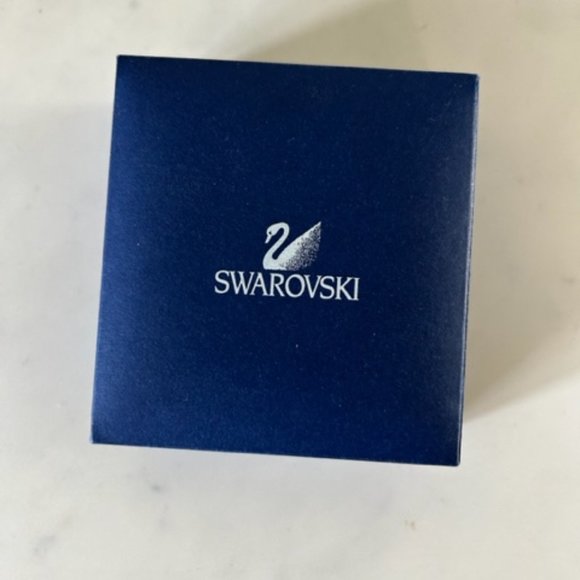 Swarovski puffed heart on a red ribbon - Picture 4 of 5